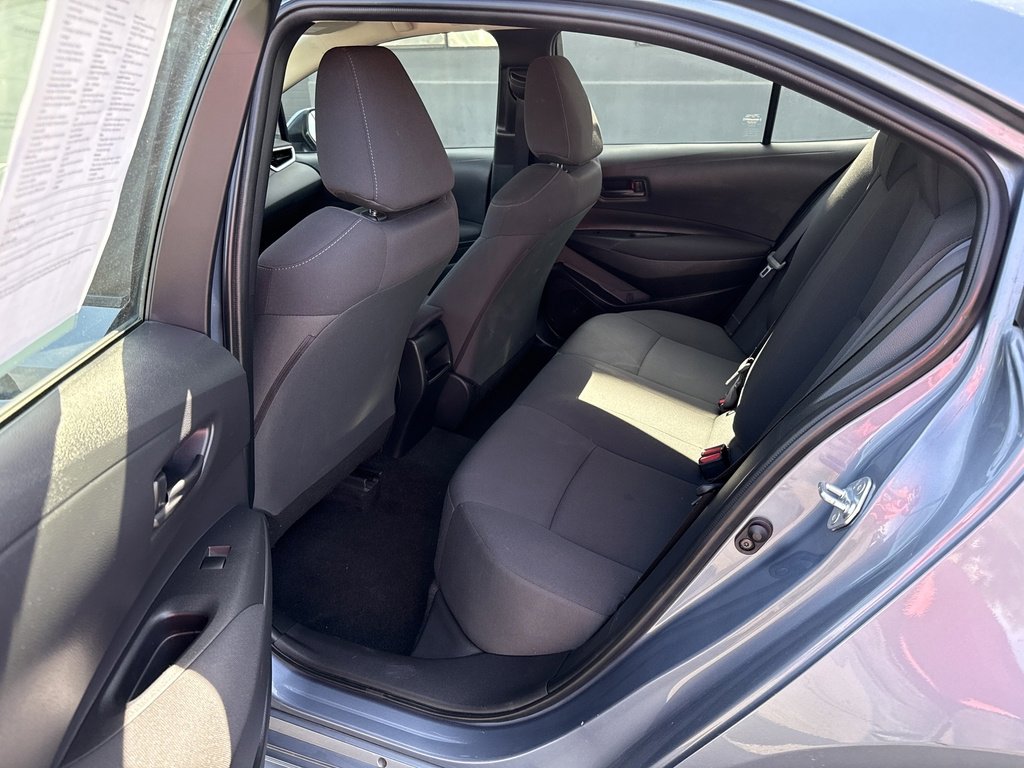 2022 Toyota Corolla LE photo 13