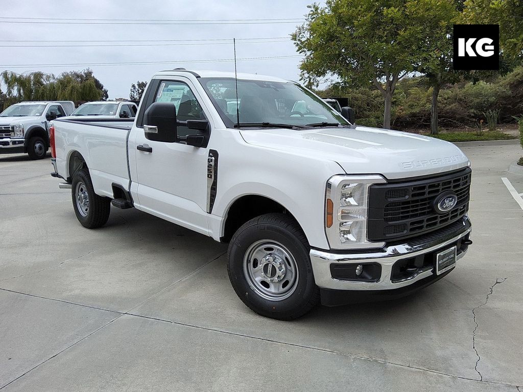 2025 Ford F-250 Super Duty XL's photo