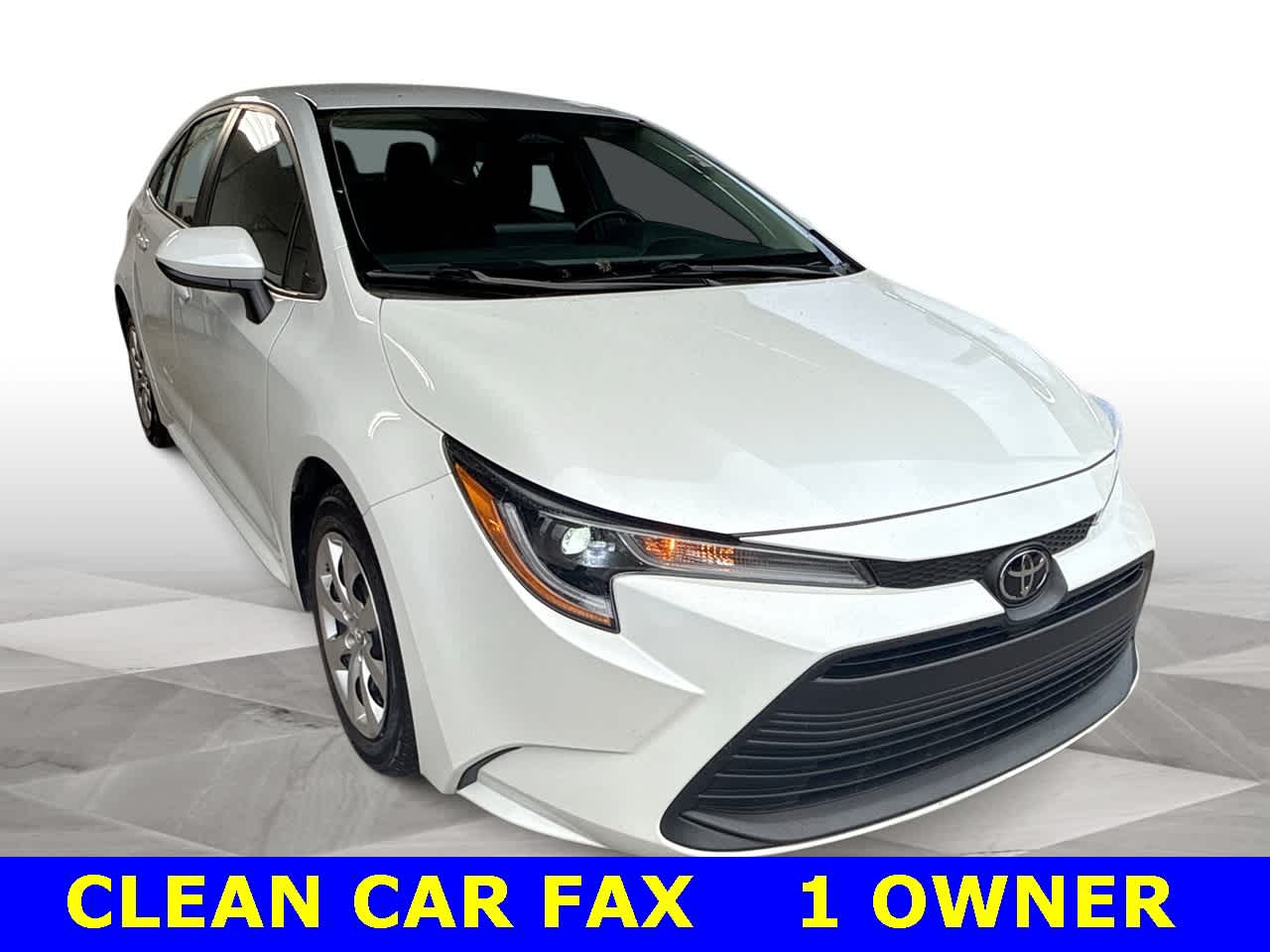 Used 2024 Toyota Corolla LE with VIN 5YFB4MDE8RP220726 for sale in Miami Gardens, FL