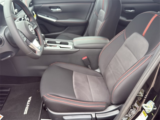 2025 Nissan Sentra SR photo 9