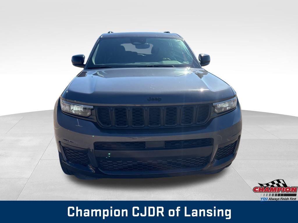 2022 Jeep Grand Cherokee Altitude photo 12