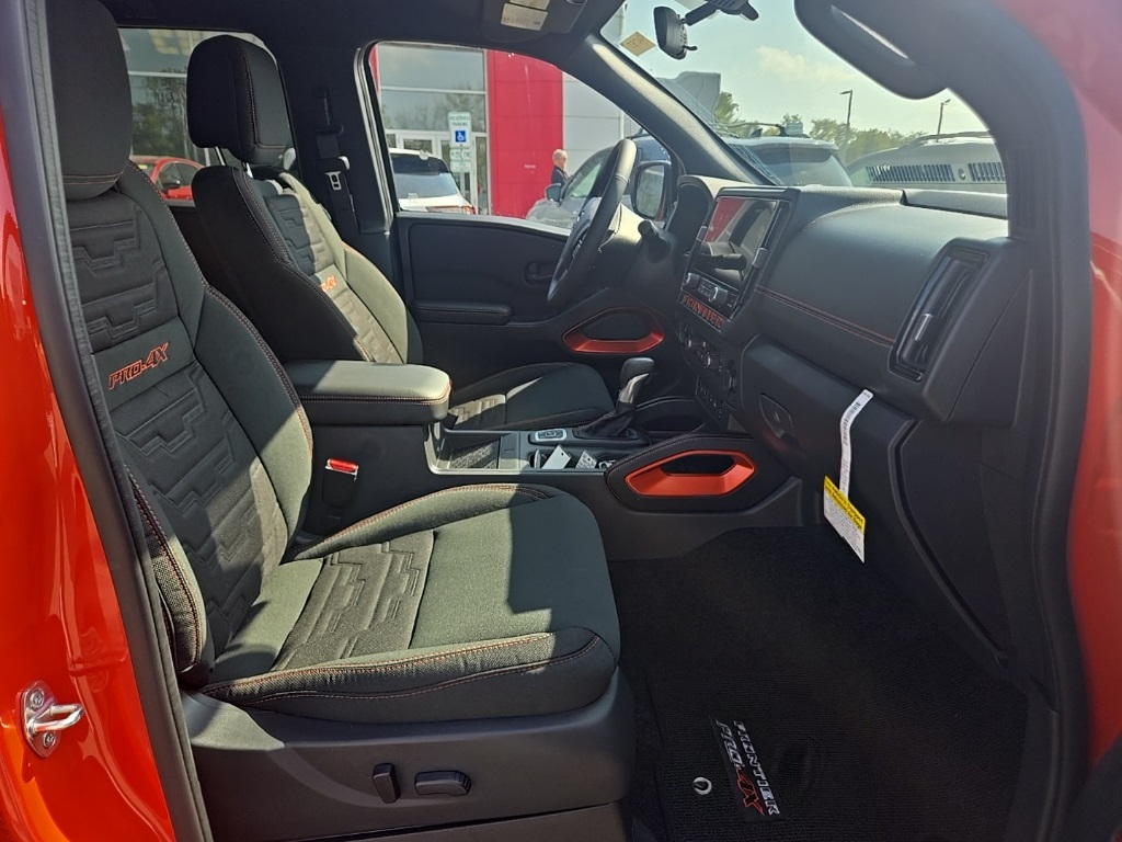 2026 Nissan Frontier Crew Cab PRO-4X photo 22