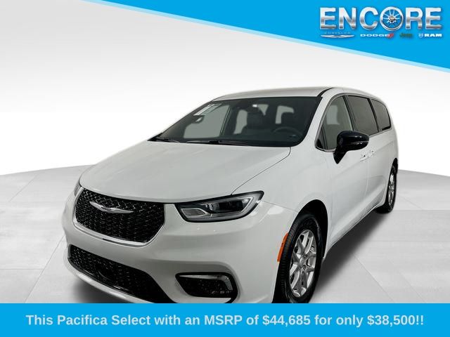 2026 Chrysler Pacifica Select's photo