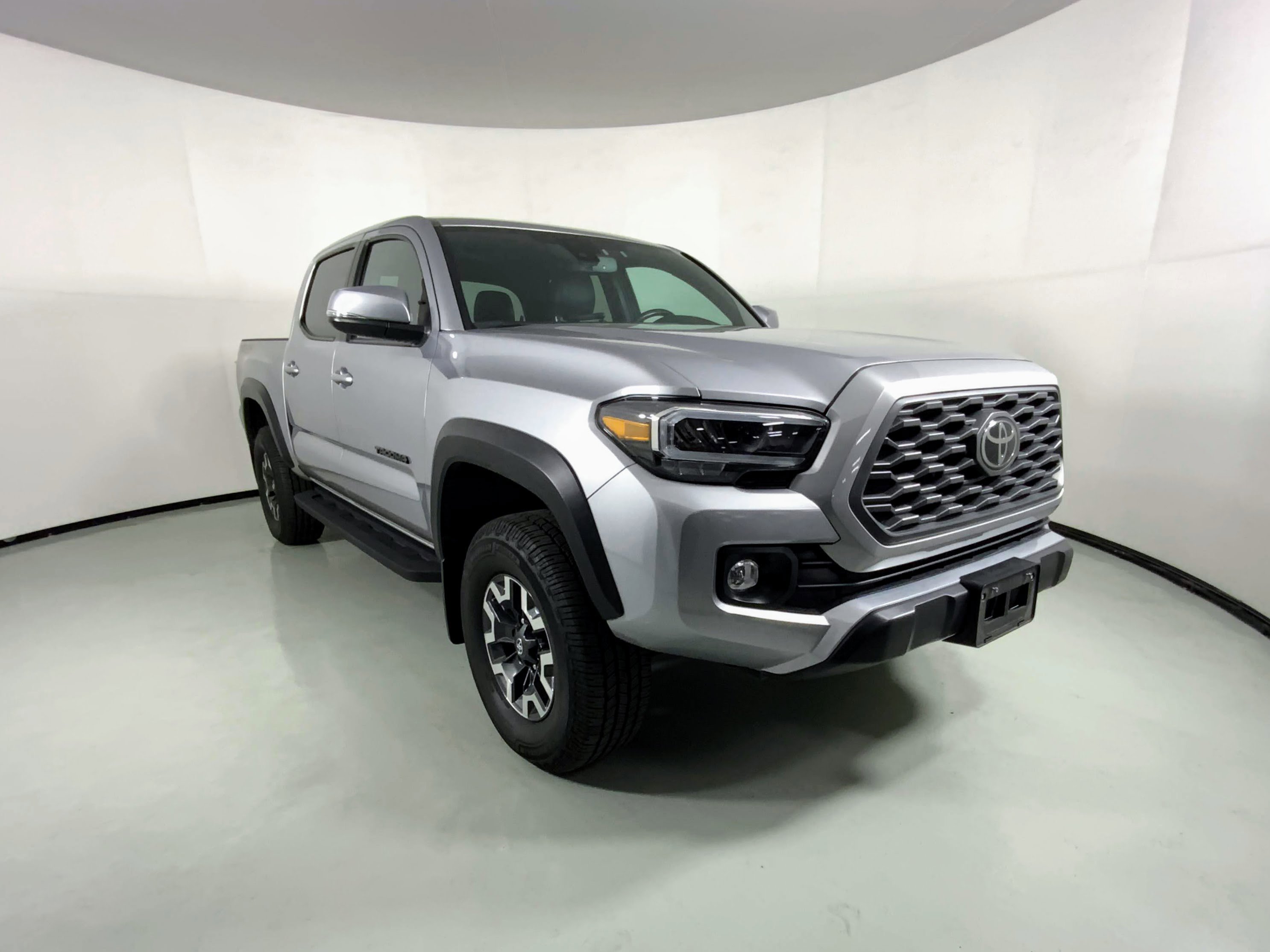 2021 Toyota Tacoma 4x4 TRD photo 3
