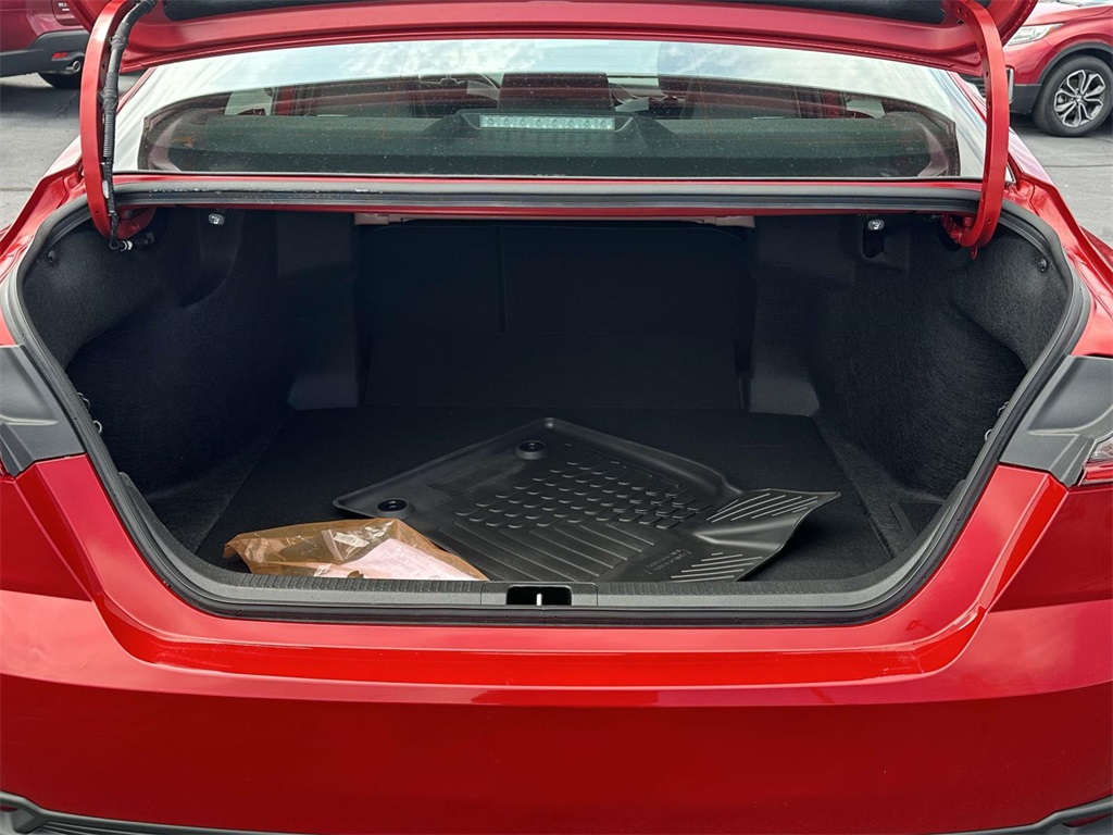 2025 Toyota Camry SE photo 8