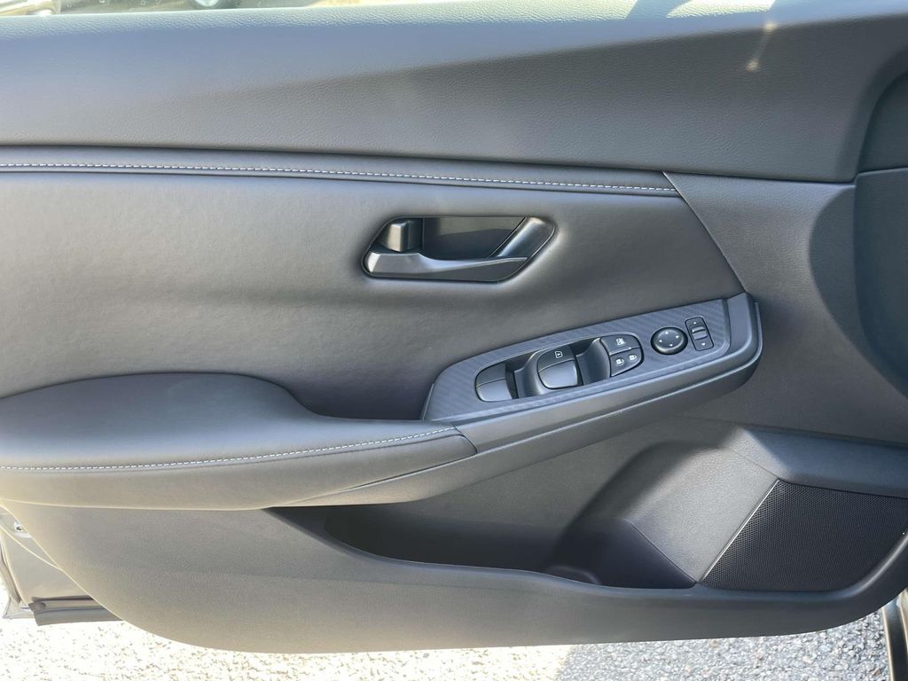 2025 Nissan Sentra S photo 15