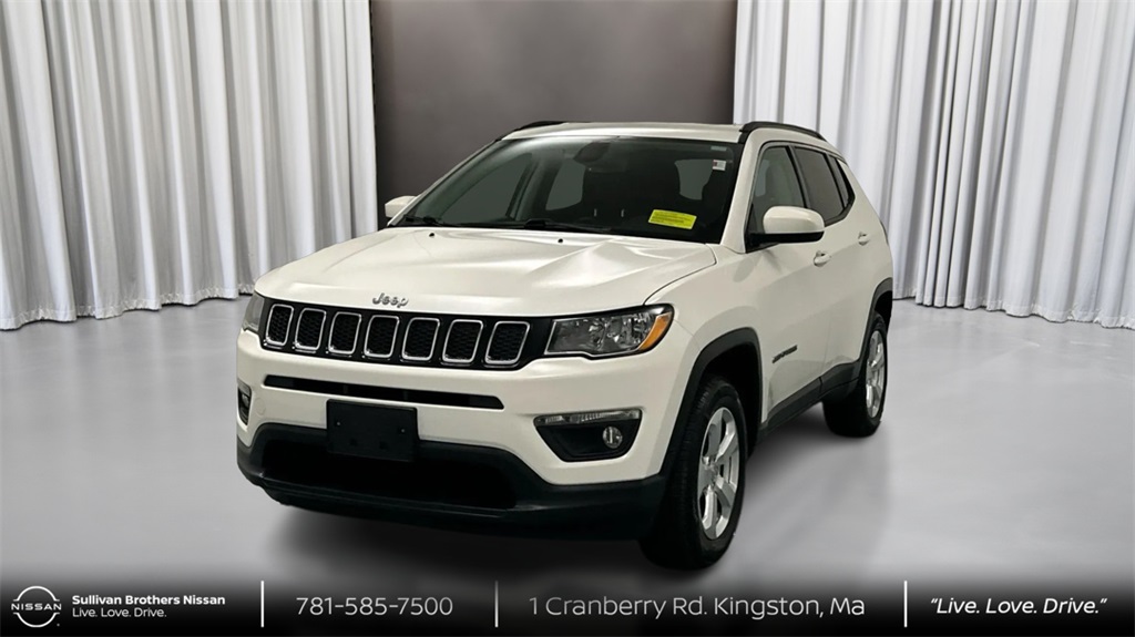 Used 2019 White Jeep Latitude image 1