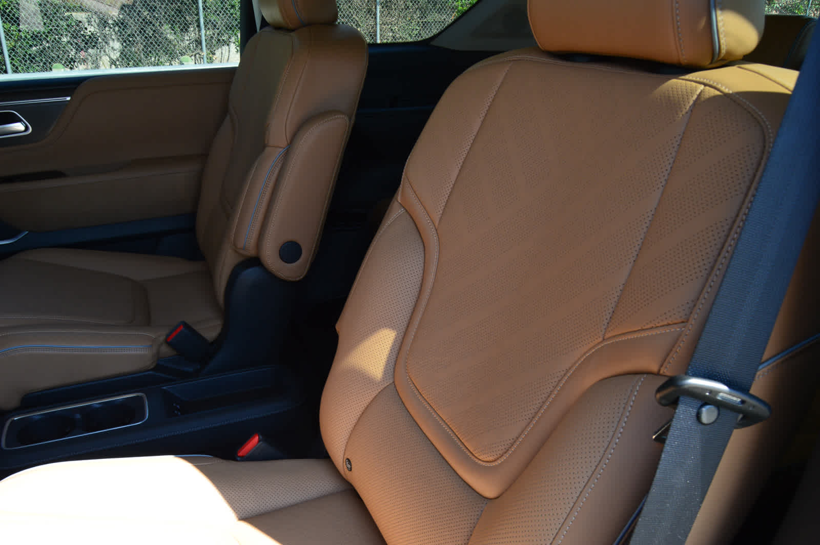 2025 Infiniti QX80 Luxe photo 21