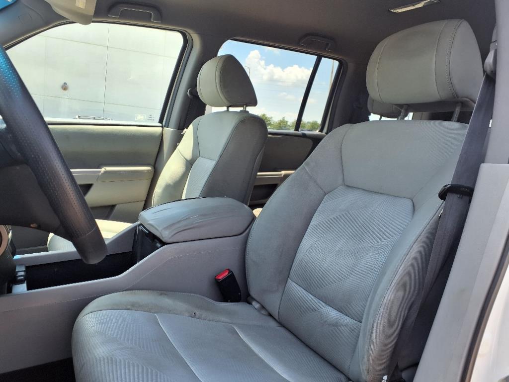 2012 Honda Pilot LX photo 6
