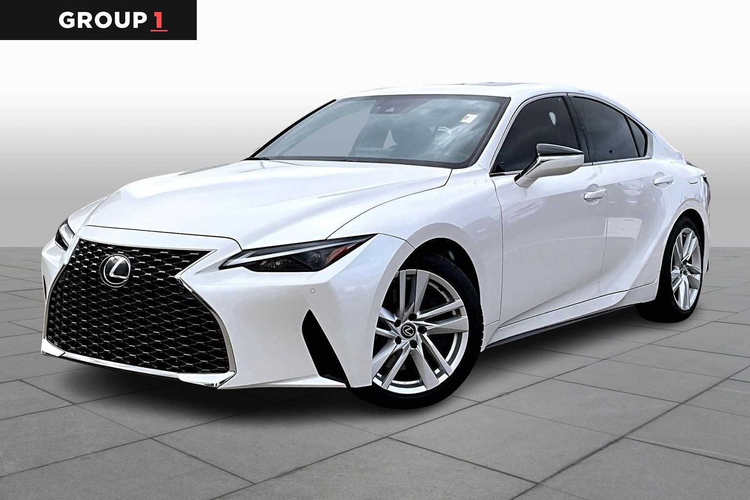 2023 Lexus IS 300's photo