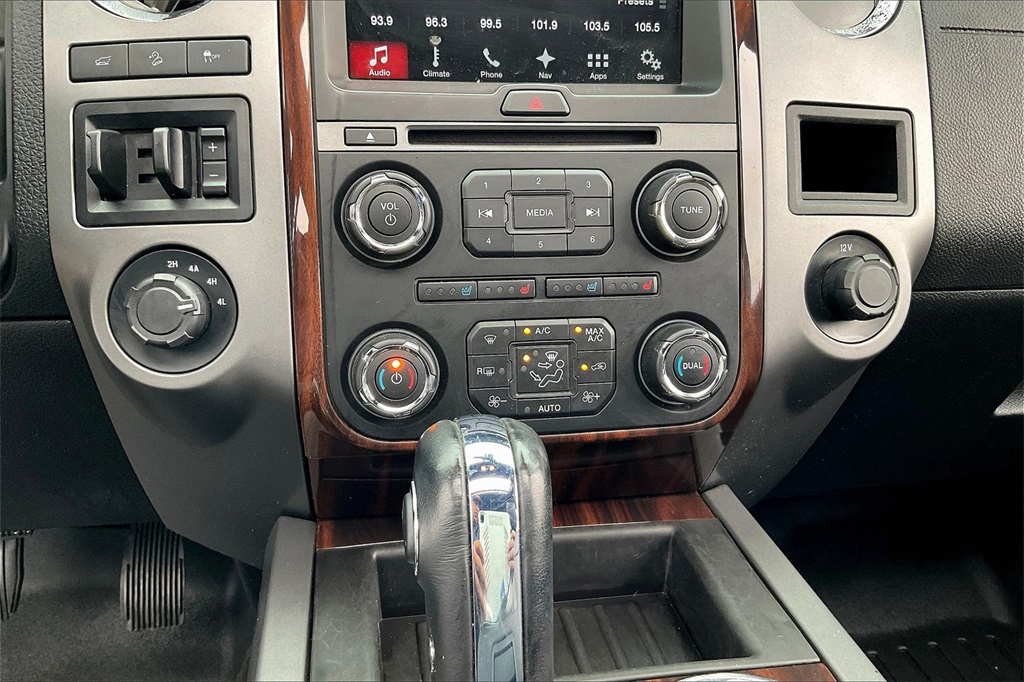 2016 Ford Expedition Platinum photo 32