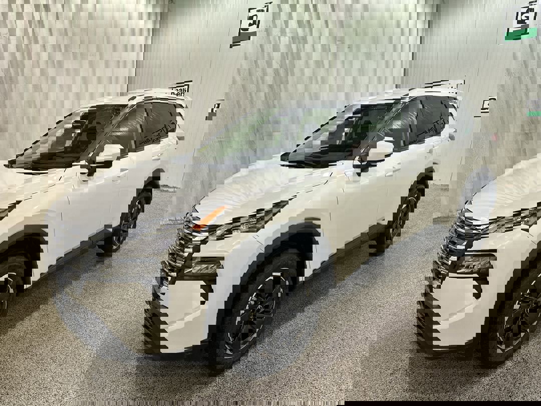 2026 Nissan Rogue SV photo 3