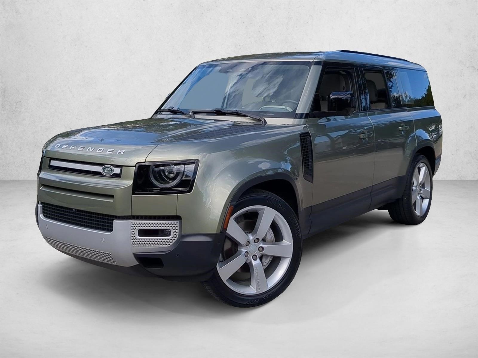 2024 Land Rover Defender S's photo