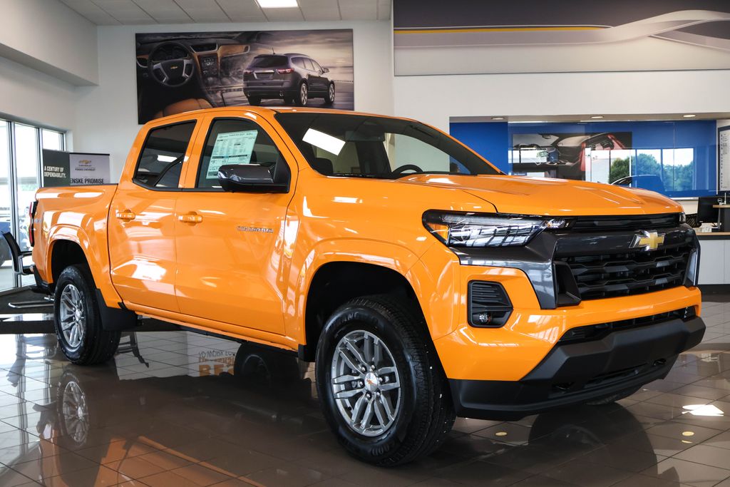 New 2025 Chevrolet Colorado WT/LT Crew Cab in Indianapolis