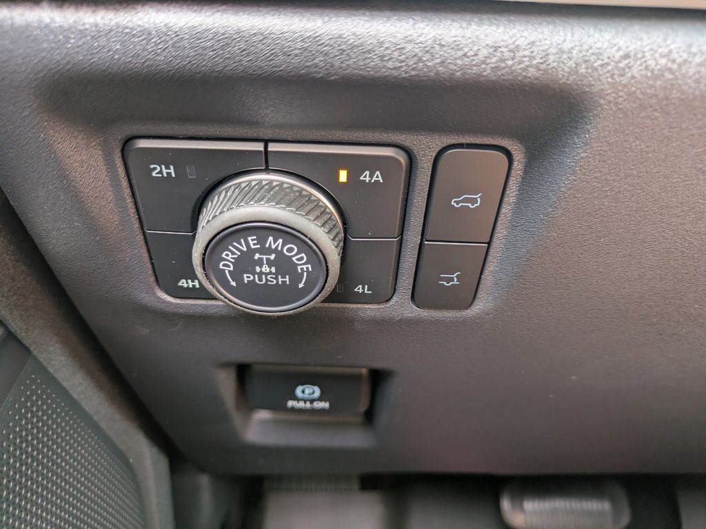 2025 Ford Expedition photo 33