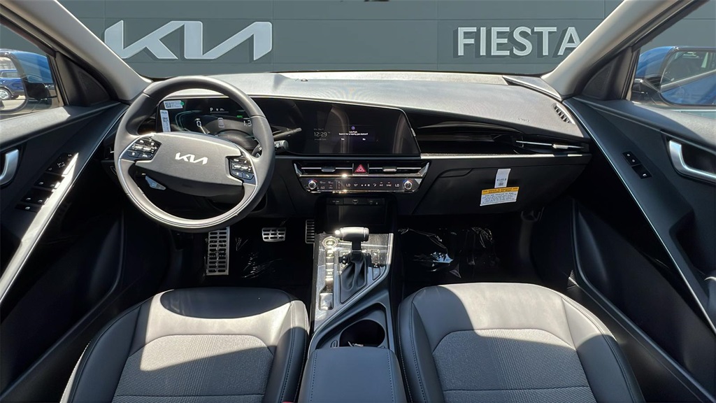 2025 Kia Niro EX Touring photo 12