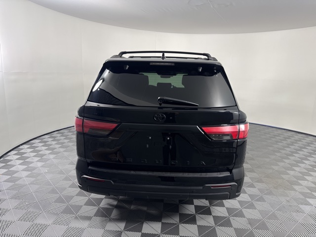 2023 Toyota Sequoia SR5 photo 5