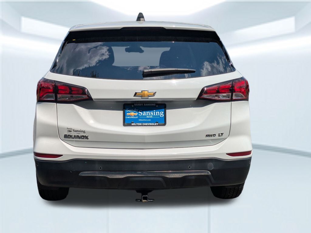 2023 Chevrolet Equinox LT photo 3