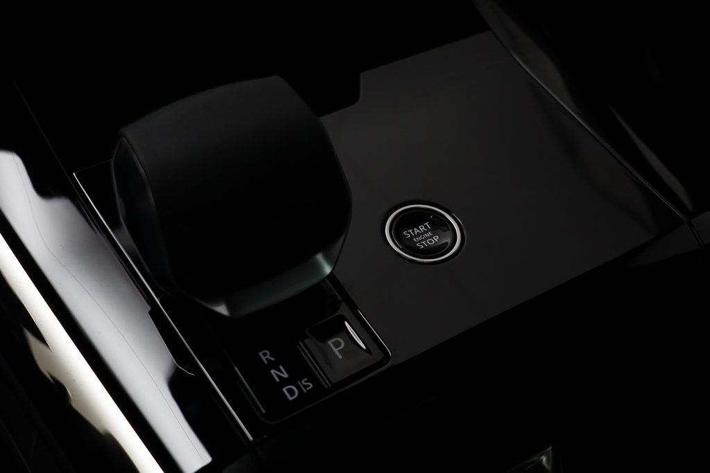 2025 Land Rover Range Rover Sport SE photo 12