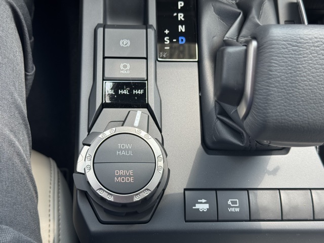 2025 Toyota Tacoma Limited photo 33