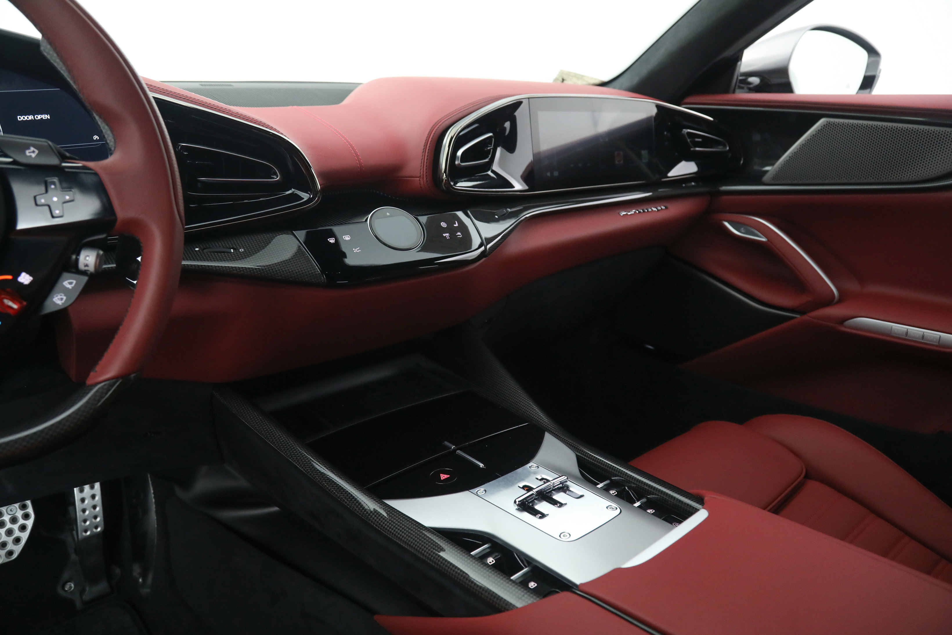 2024 Ferrari Purosangue photo 43