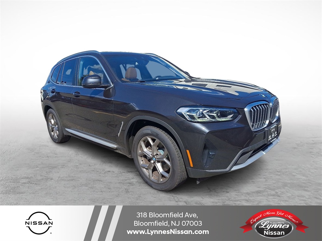 2022 BMW X3 30i's photo