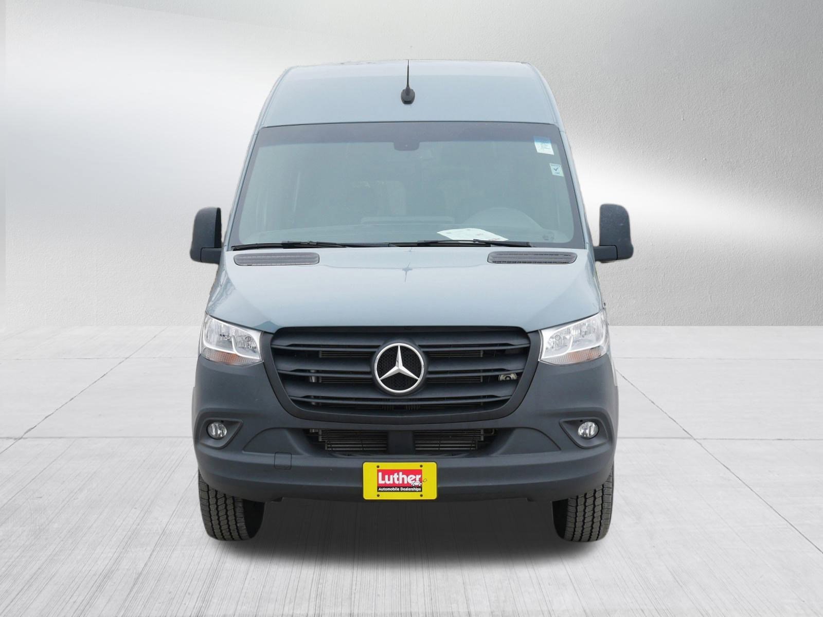 Used 2021 Mercedes-Benz Sprinter Crew Van Base with VIN W1W4EBHY6MT076663 for sale in Brooklyn Center, Minnesota