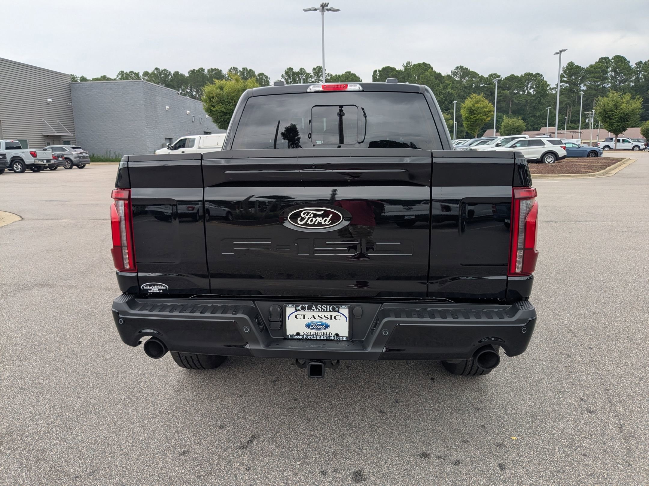 2025 Ford F-150 Lariat photo 8
