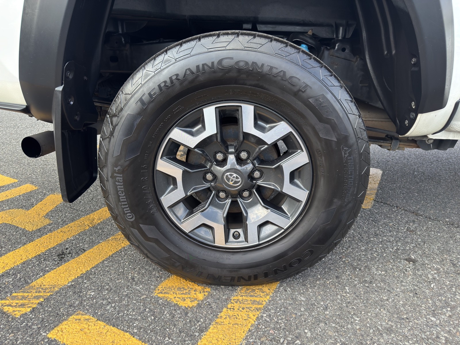 2020 Toyota Tacoma TRD SR5 photo 12