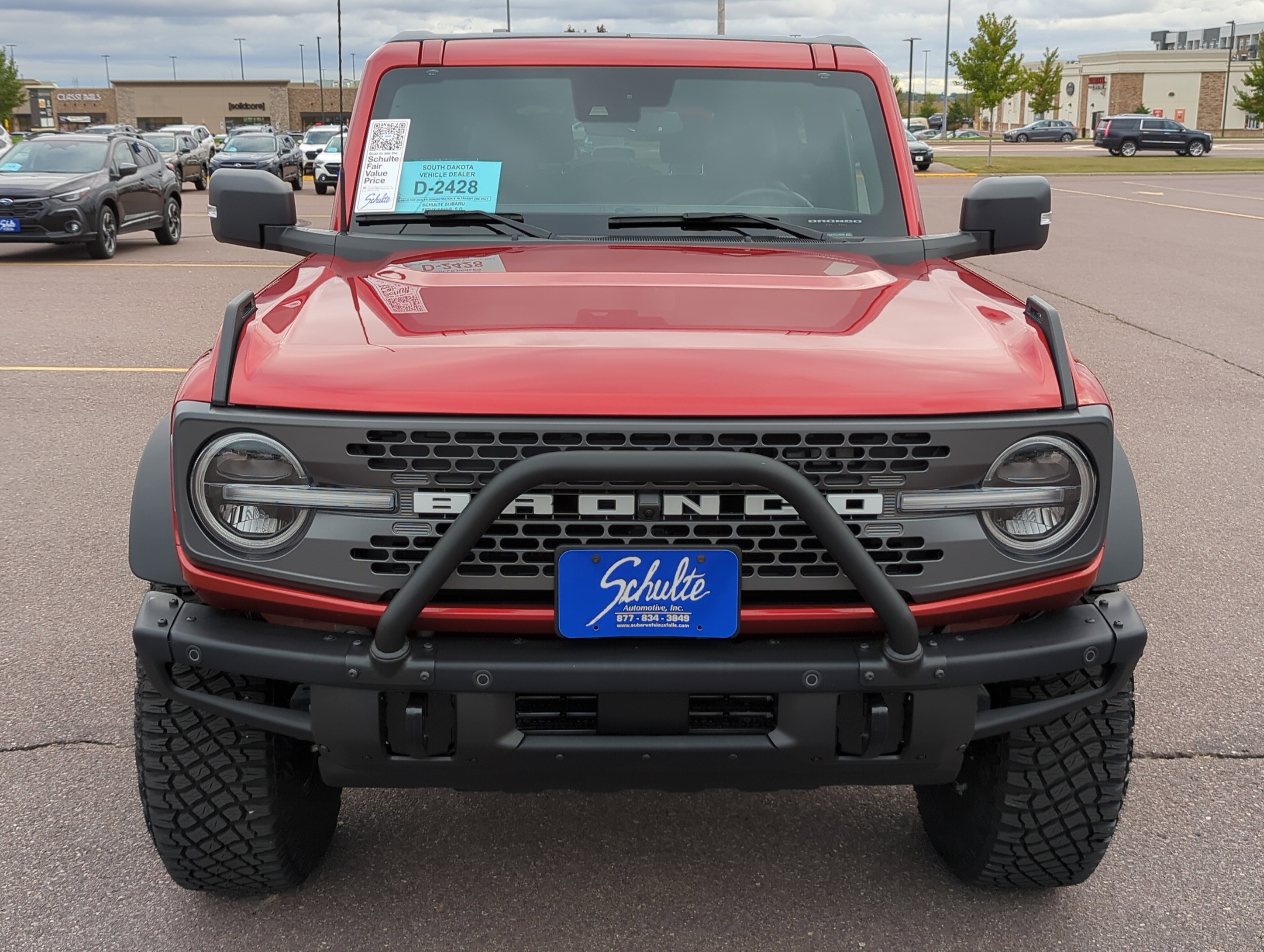 2023 Ford Bronco Badlands photo 2