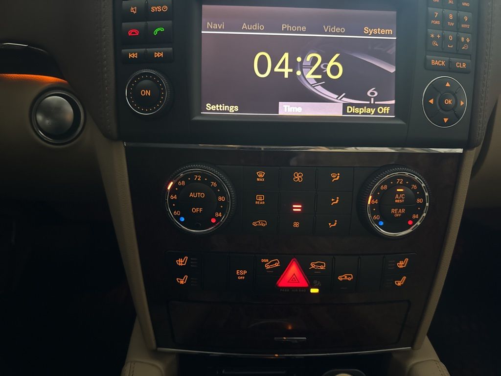 2011 Mercedes Benz GL 350 photo 33