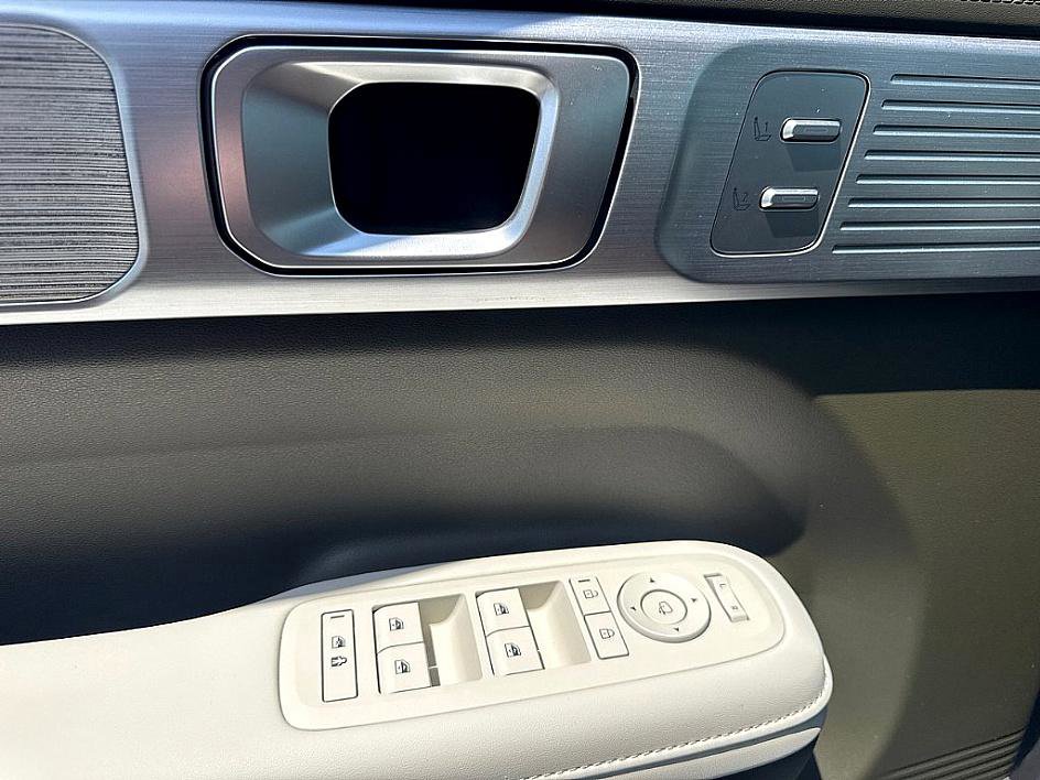 2025 Hyundai Santa Fe Calligraphy photo 14
