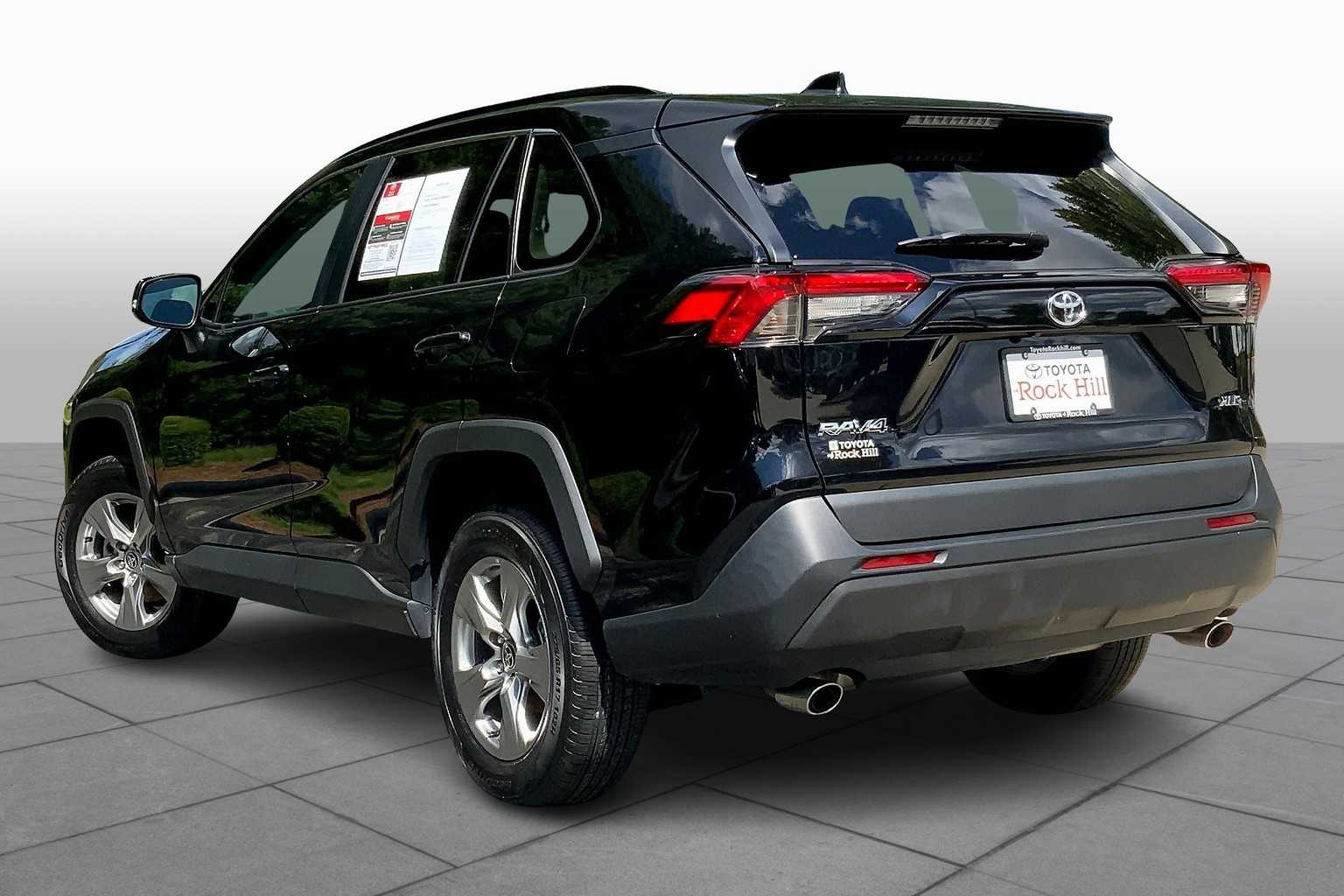 2023 Toyota RAV4 XLE photo 11