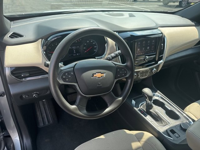 2023 Chevrolet Traverse LS photo 9