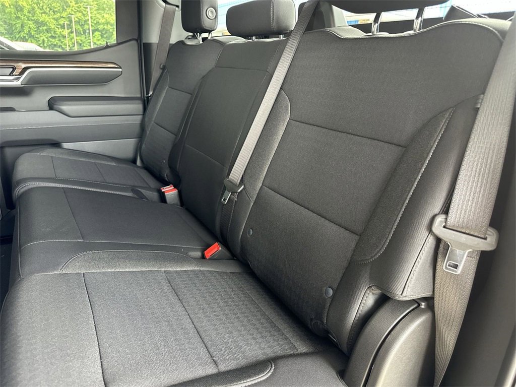 2025 Chevrolet Silverado 1500 LT photo 24