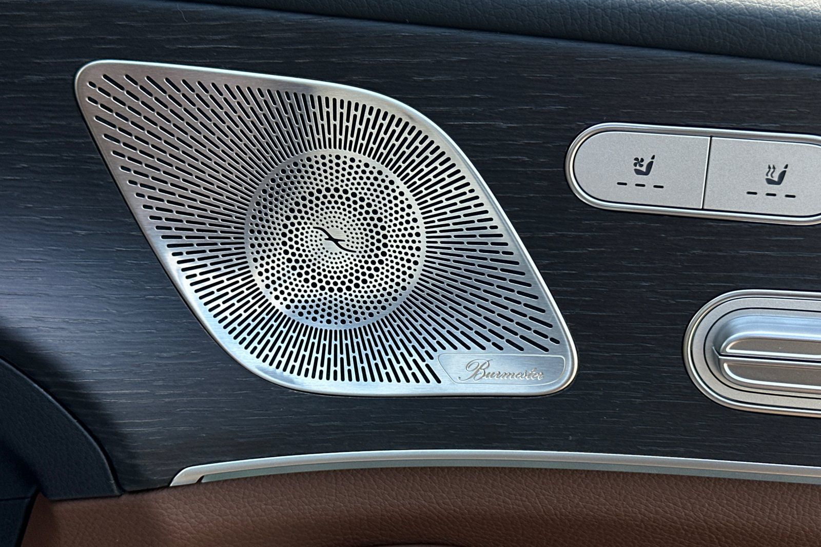 2026 Mercedes Benz GLS 450 4MATIC photo 5