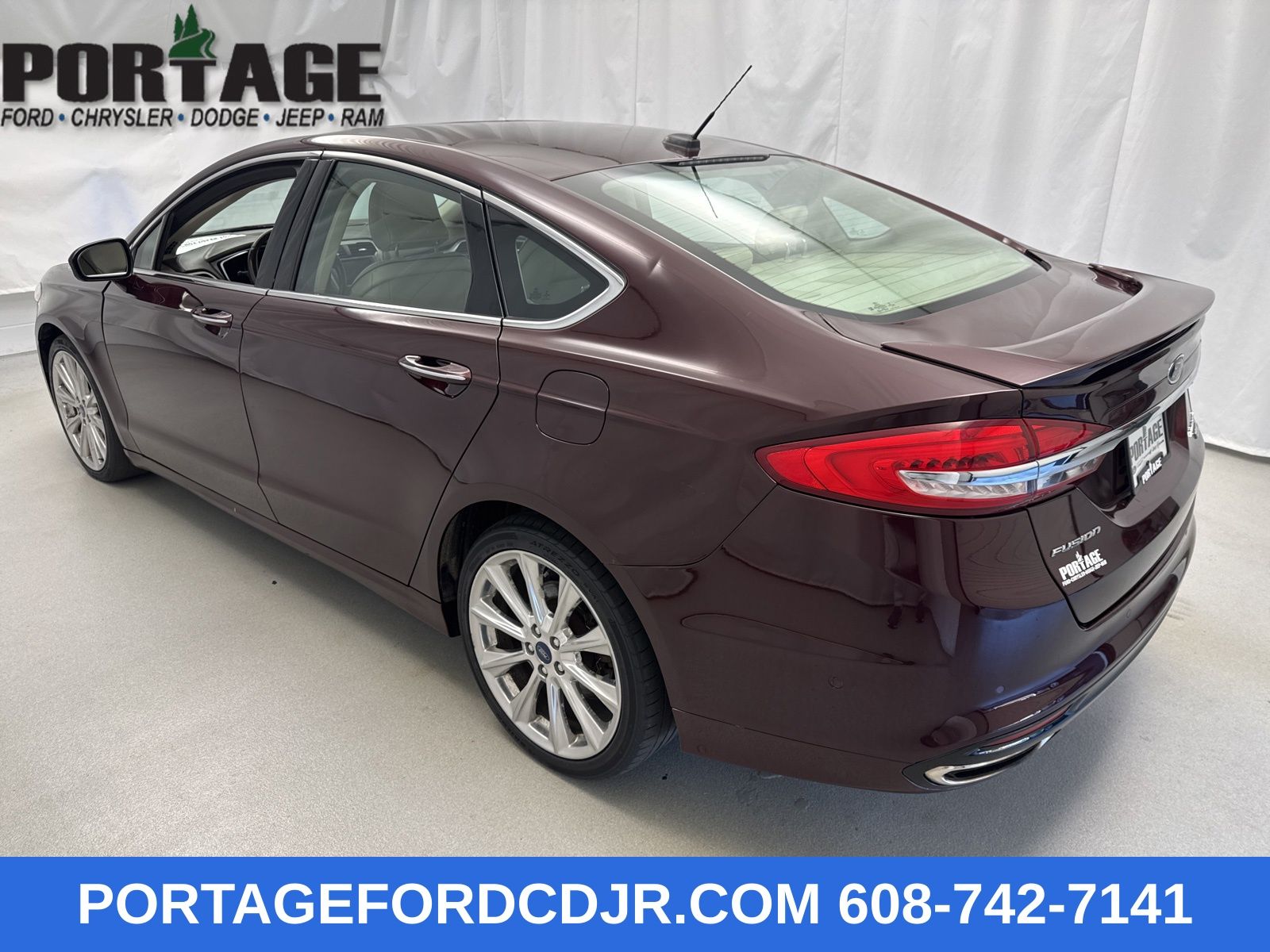 2017 Ford Fusion Platinum photo 4