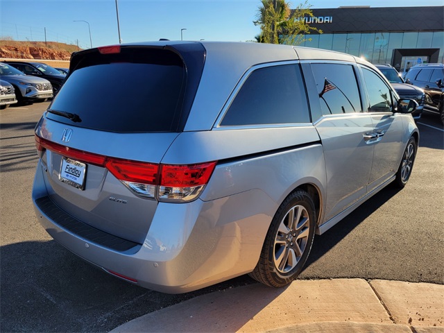 2016 Honda Odyssey Touring Elite photo 4