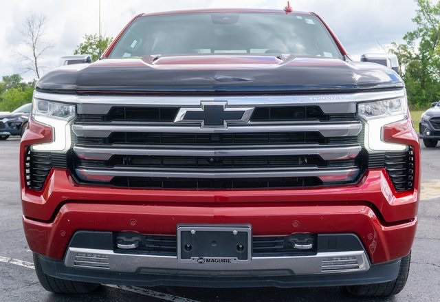 2023 Chevrolet Silverado 1500 High Country photo 3