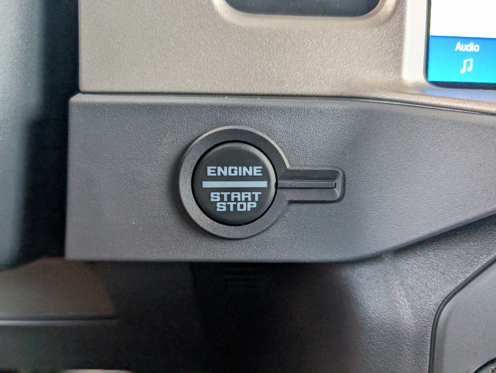 2025 Ford Bronco Outer Banks photo 10