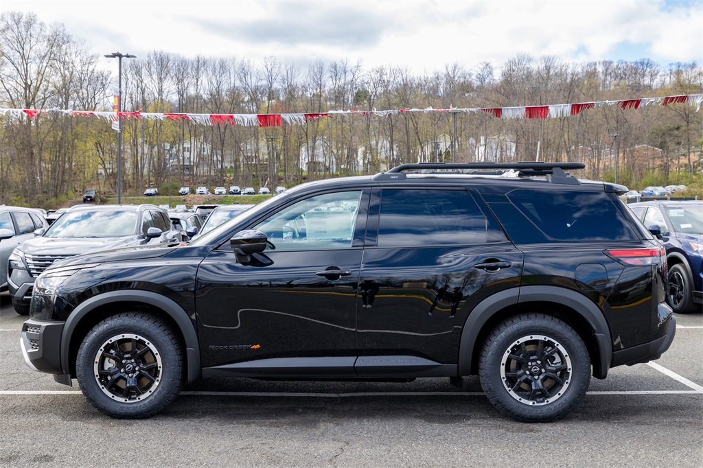 2025 Nissan Pathfinder Rock Creek photo 5