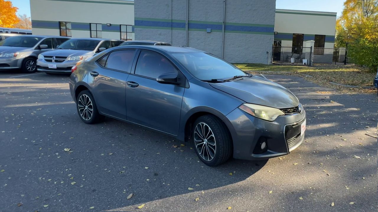 2014 Toyota Corolla L photo 2