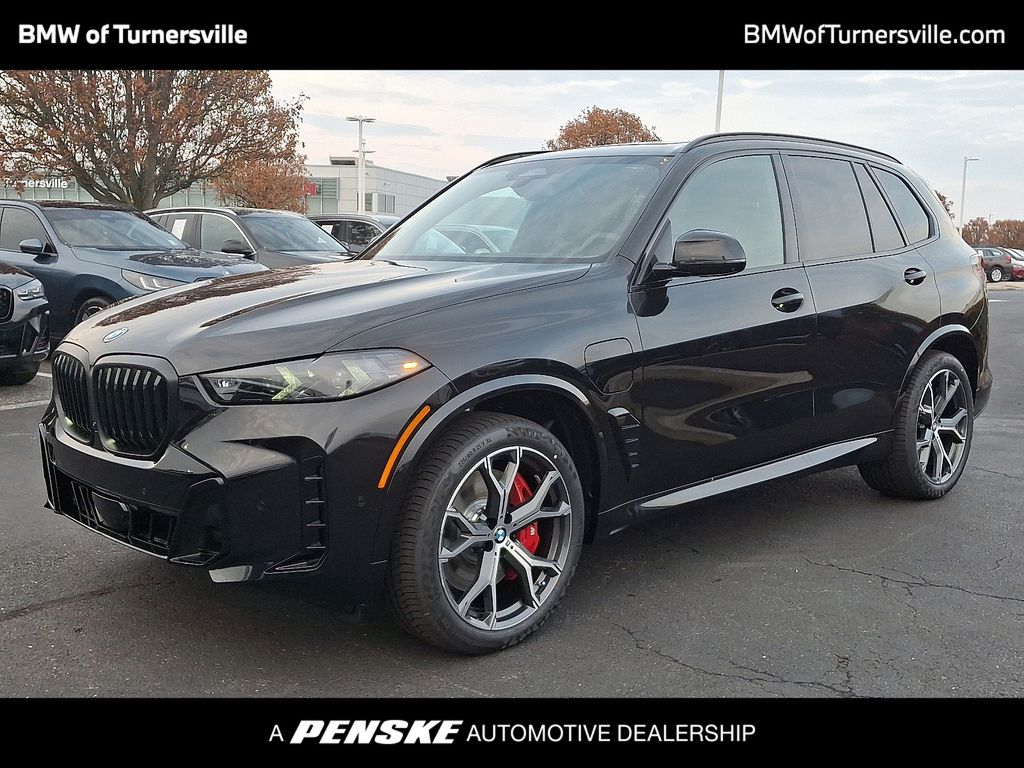 2026 BMW X5 50e's photo