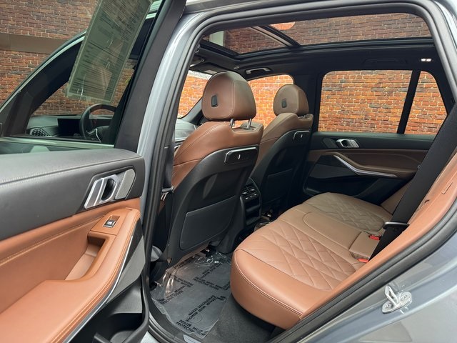 Certified Used 2024 Gray BMW xDrive40i image 23