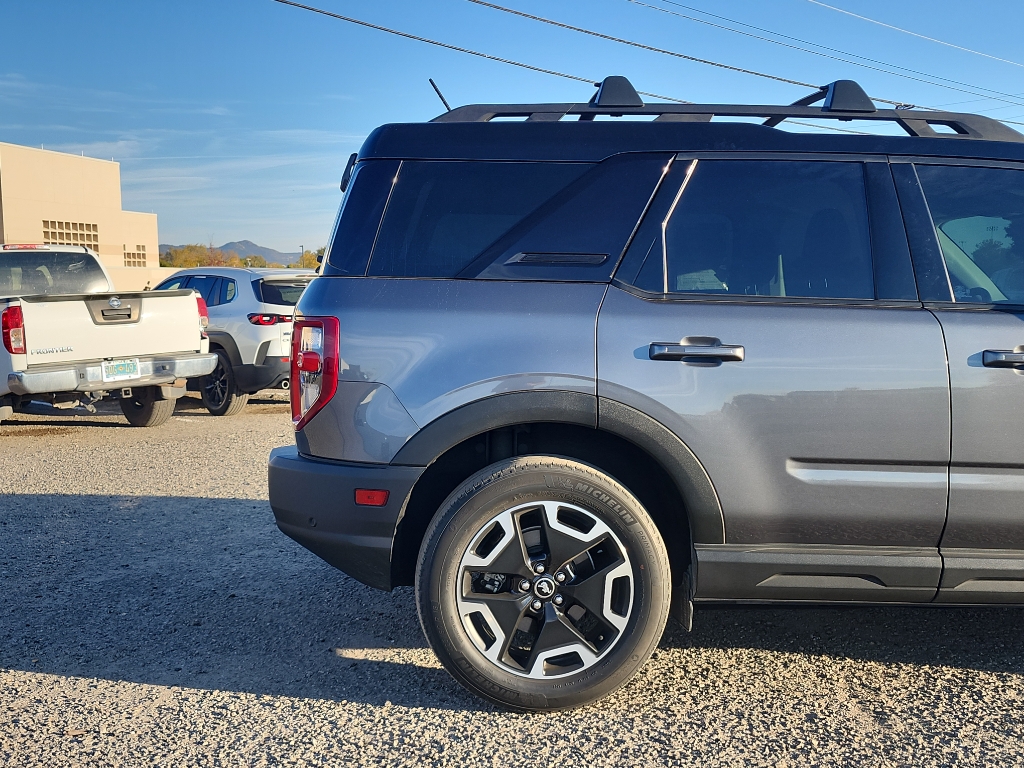 2022 Ford Bronco Sport Outer Banks photo 4