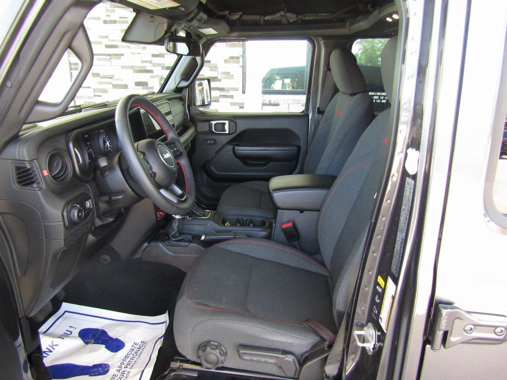 2024 Jeep Wrangler Rubicon photo 25