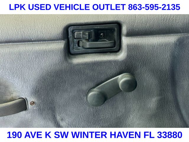 2001 Jeep Wrangler SE photo 14