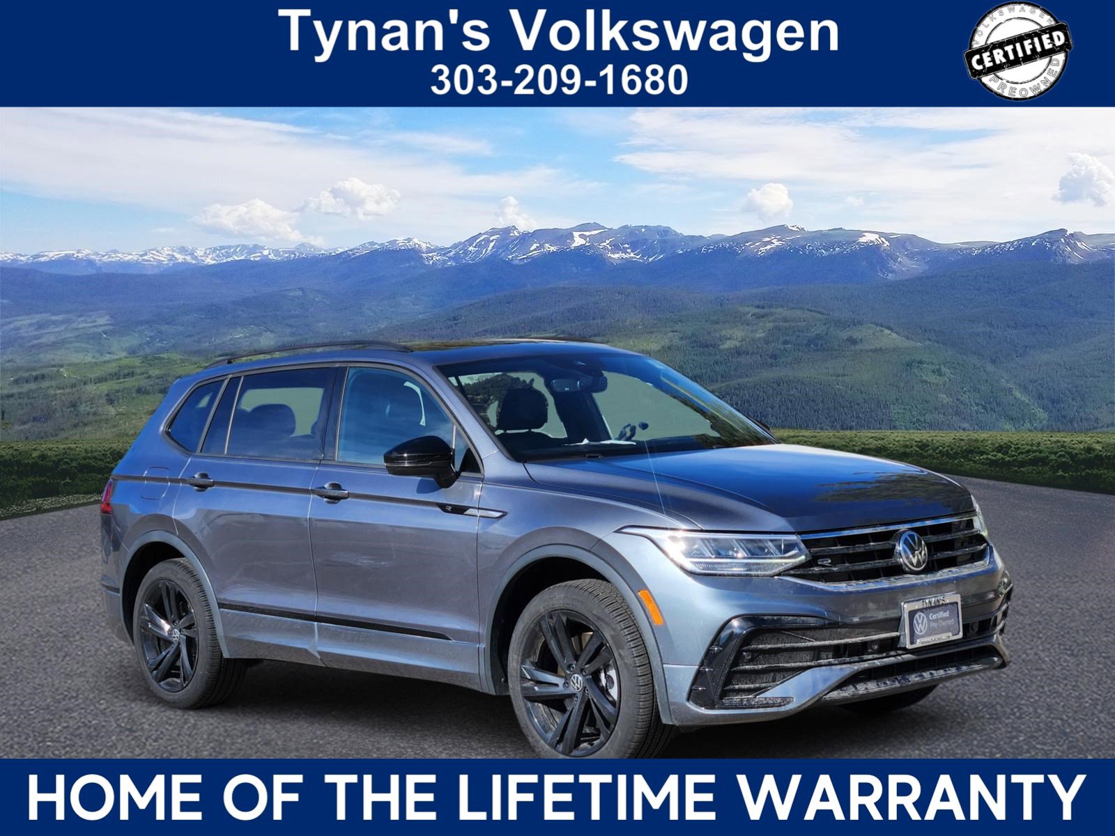 2024 Volkswagen Tiguan SE R-Line Black's photo