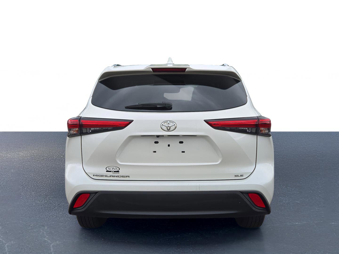 2021 Toyota Highlander XLE photo 8