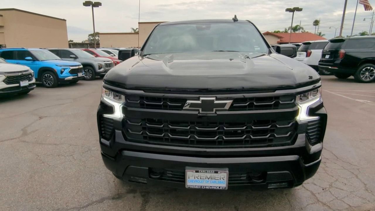 2025 Chevrolet Silverado 1500 RST photo 3
